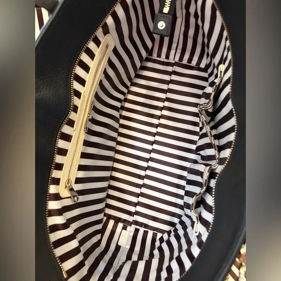 HENRI BENDEL MILITARY Zippered Tote Gold/Red Embroidered Patches & Lipstick Fob💄 - Picture 10 of 16